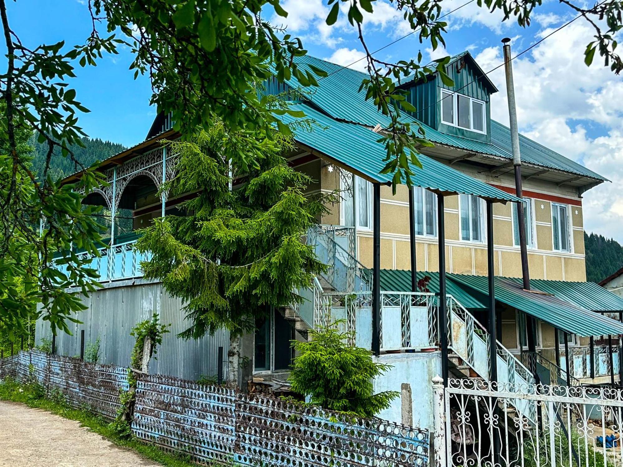 Armazi Hotell Khulo Exteriör bild